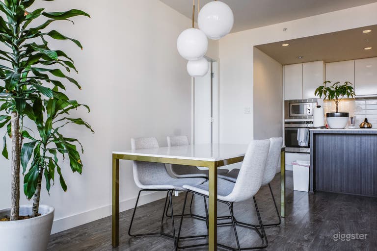  Yaletown Penthouse with City Views 