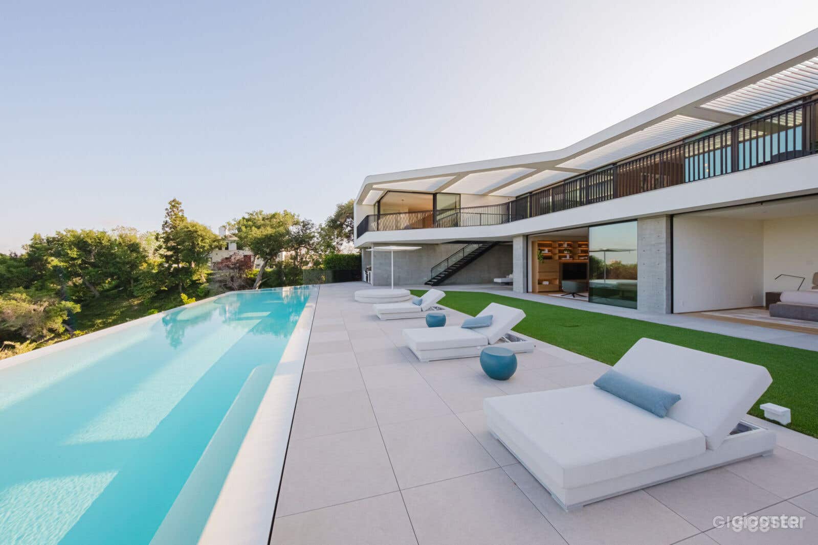  SIENA SKYWARD SERENITY VILLA/POOL Photo 4