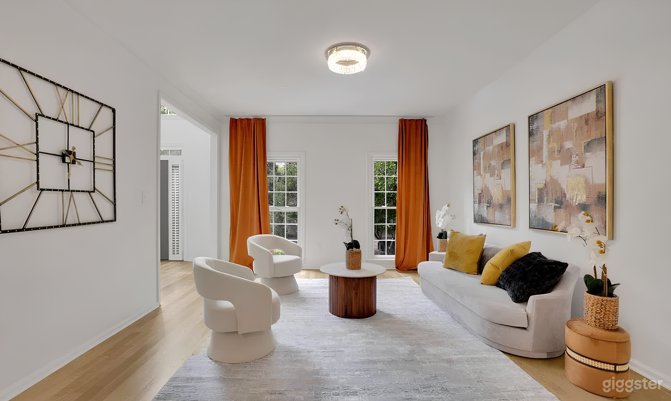 Gorgeous House For Production and Events Photo 3