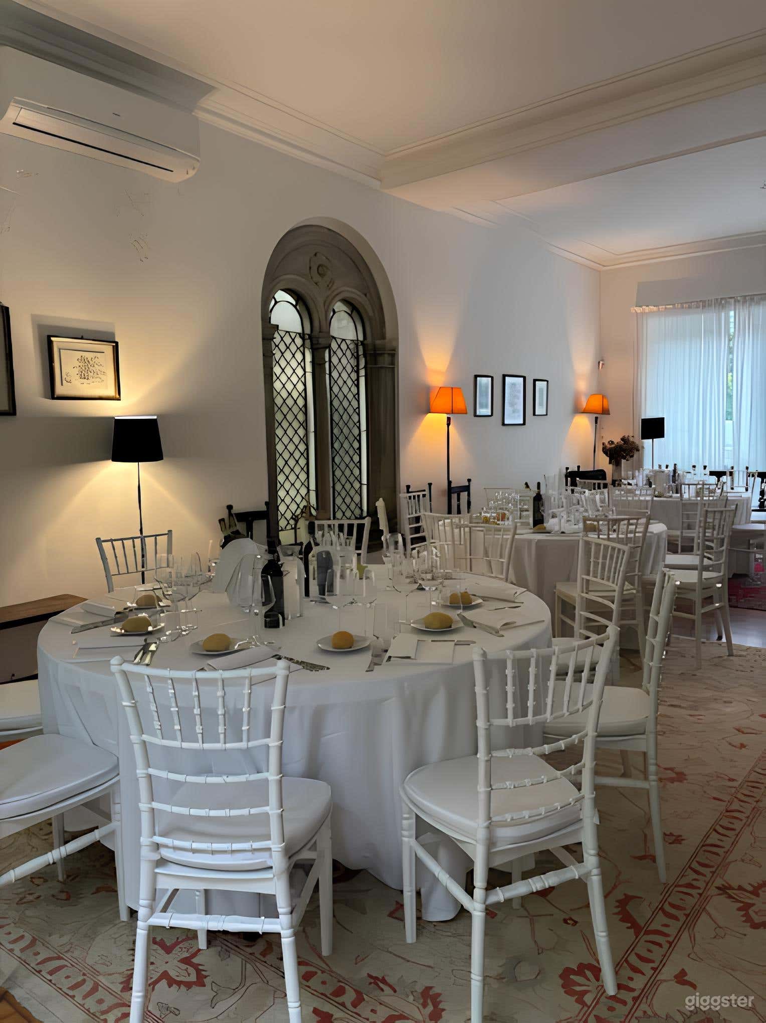 Foto di Luxury Villa with Garden and Terrace for Elegant Events 4