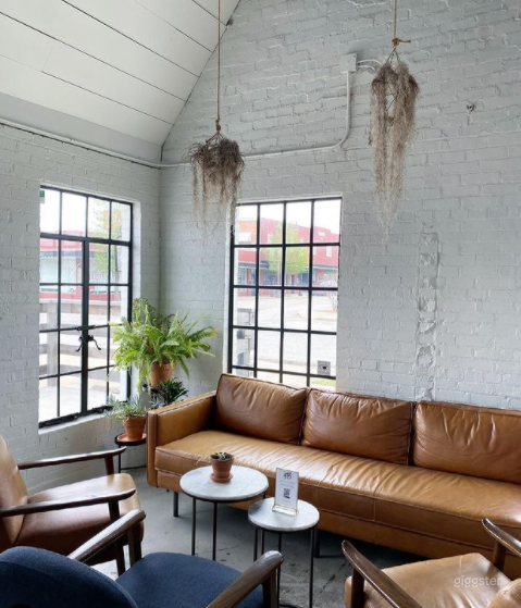 Great Indoor Bar in Tulsa Photo 3