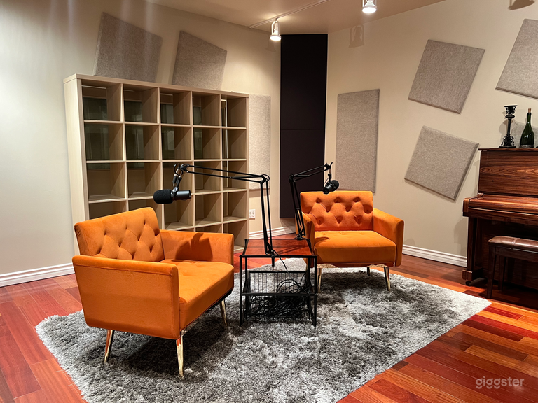  Podcast Studio w/ Parking in Inglewood 