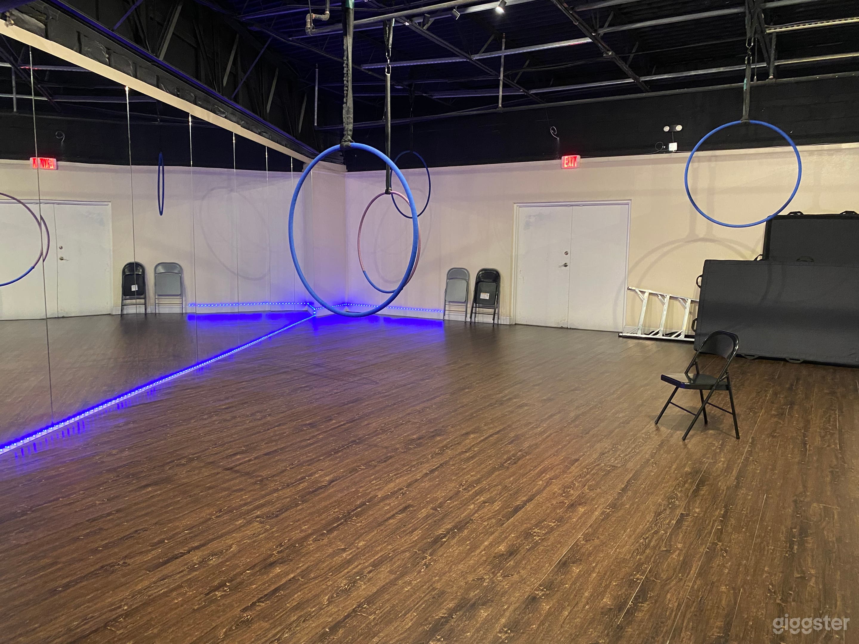 Large Dance Studio Space Photo 3