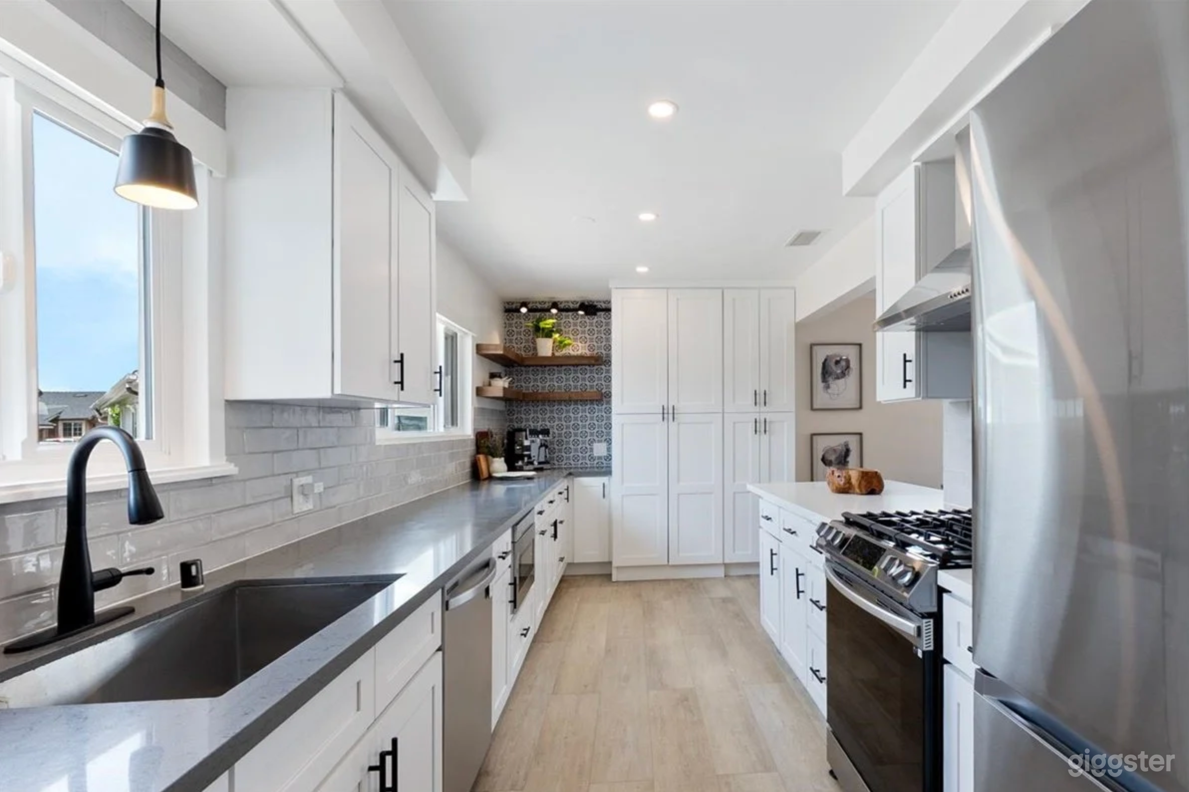 Versatile NoHo Home For Film Shoots & Events Photo 4