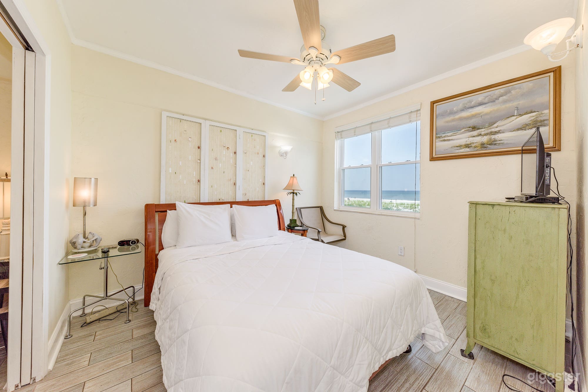Beach front condo in Jax Beach, FL Photo 4