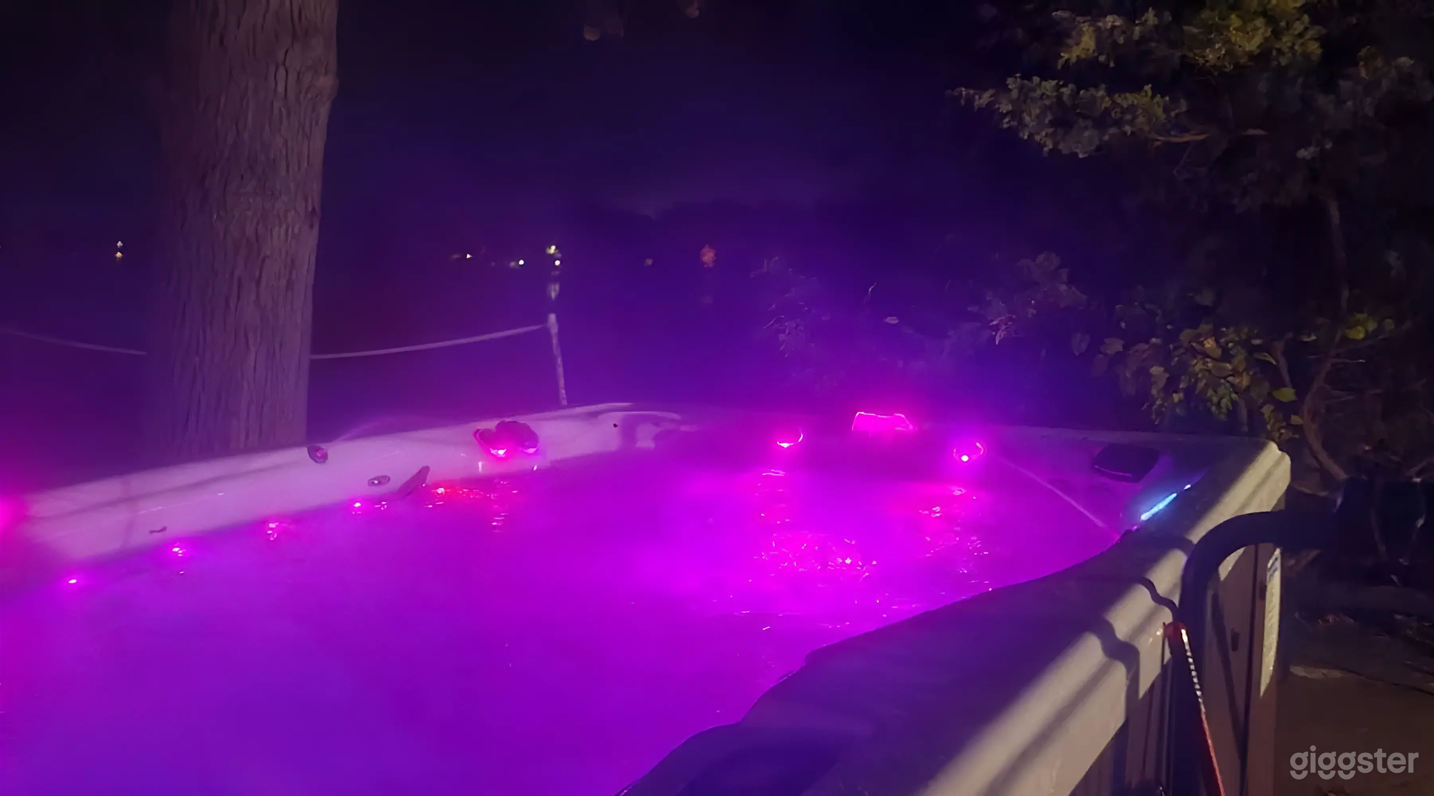 Hot Swimming Pool Spa Haven Photo 3