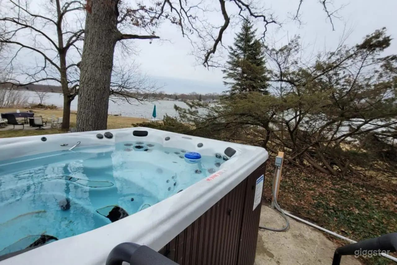 Hot Swimming Pool Spa Haven Photo 1