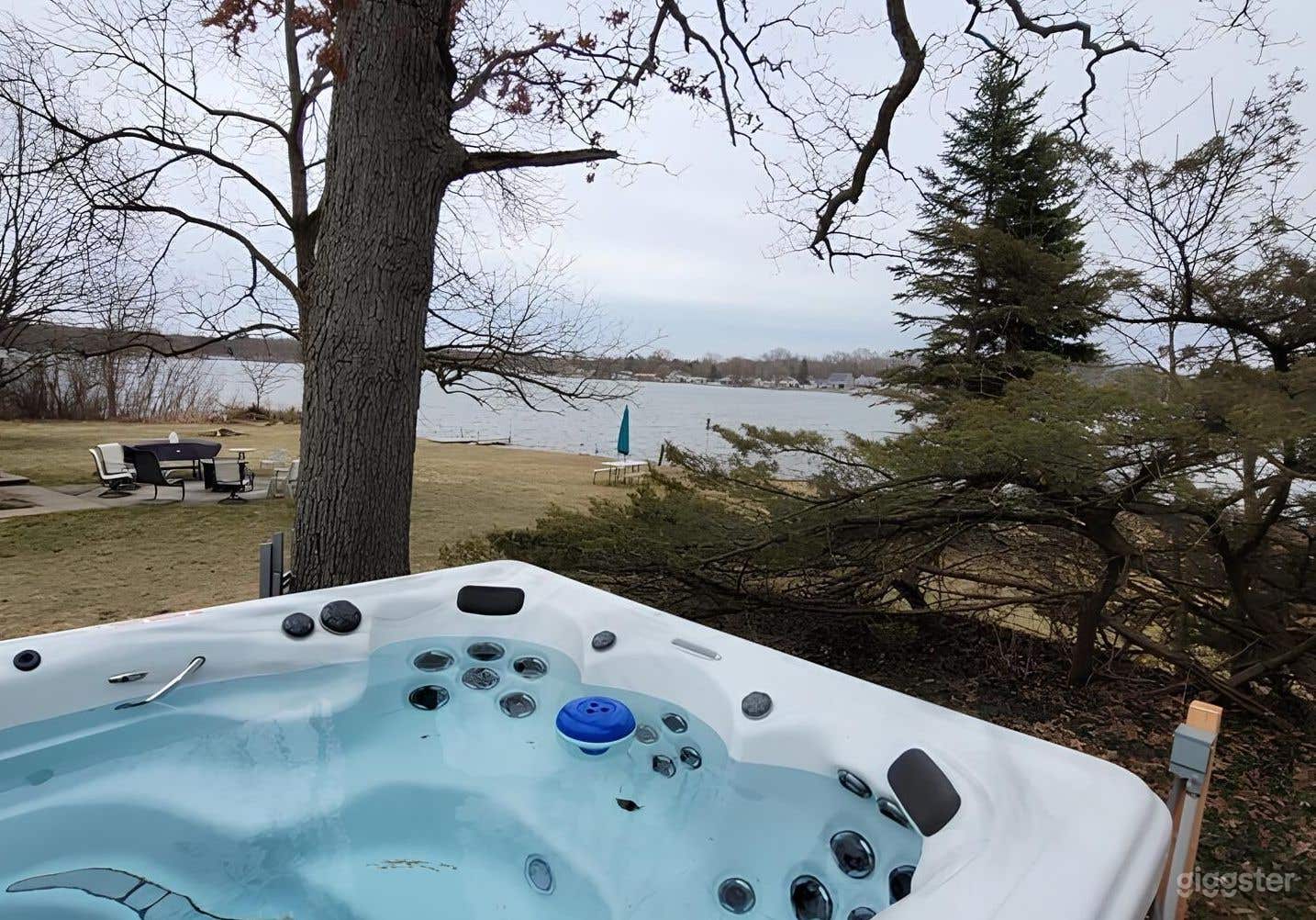 Hot Swimming Pool Spa Haven Photo 2