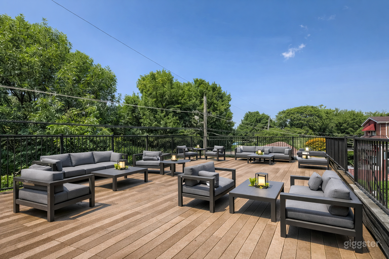  Hidden Treasure Rooftop & Patio 