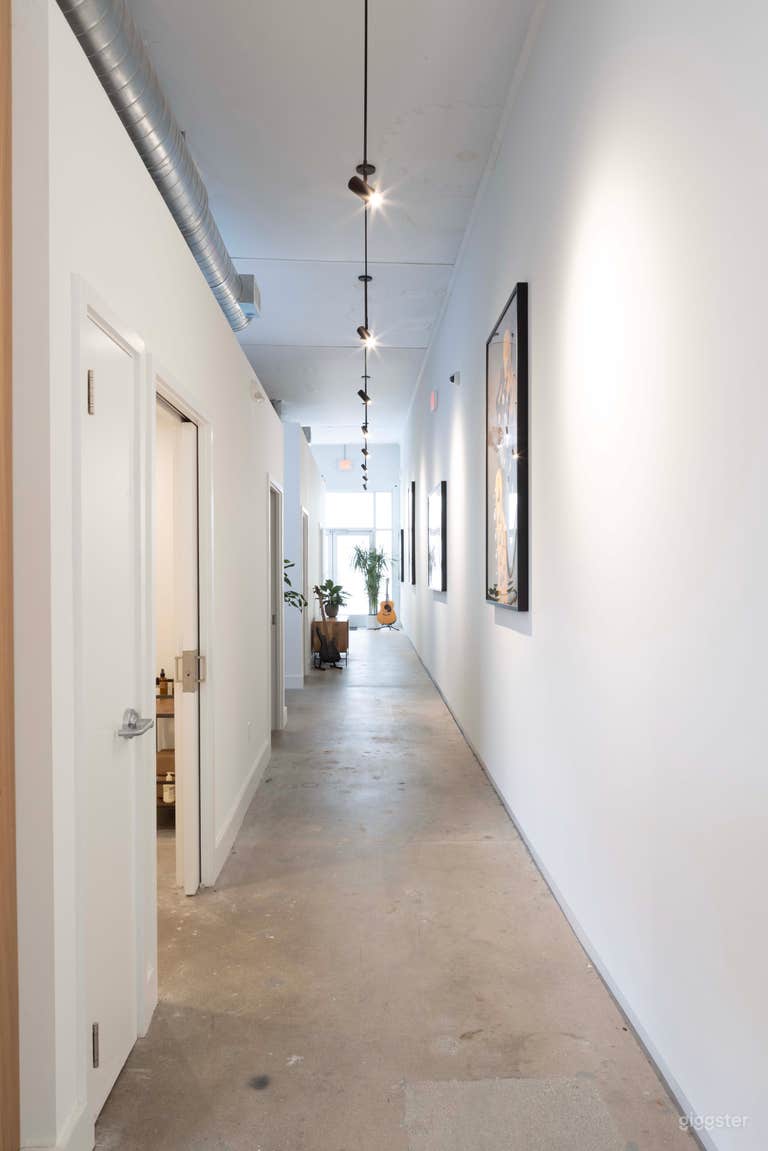  Couloir depuis le hall 