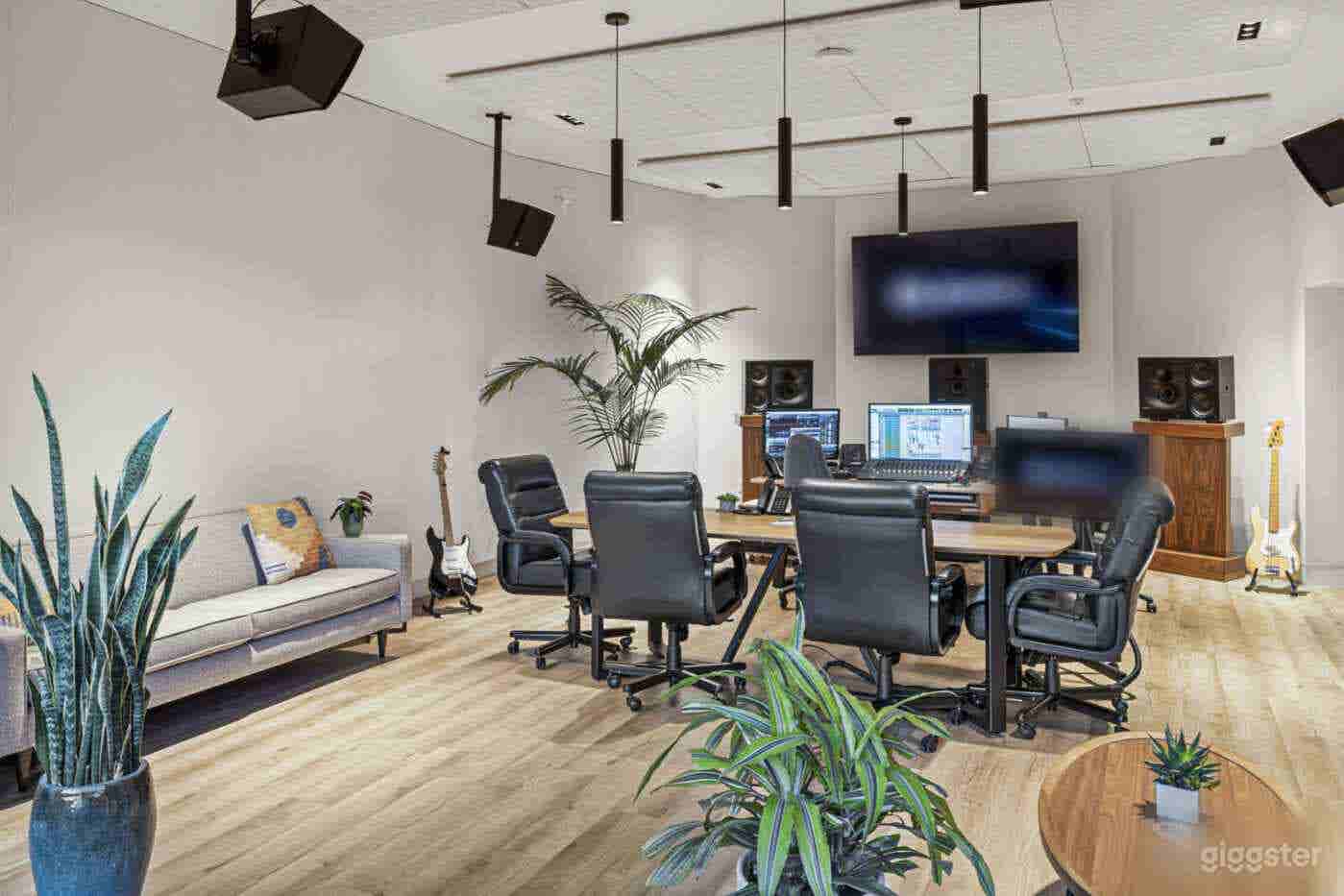 Private Modern Recording Facility (Entire Space) Photo 1