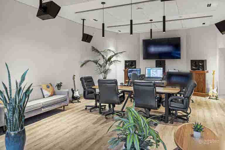  Private Modern Recording Facility (Entire Space) 