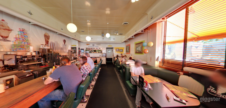  Unique Funky Retro Diner in Vermont Avenue 