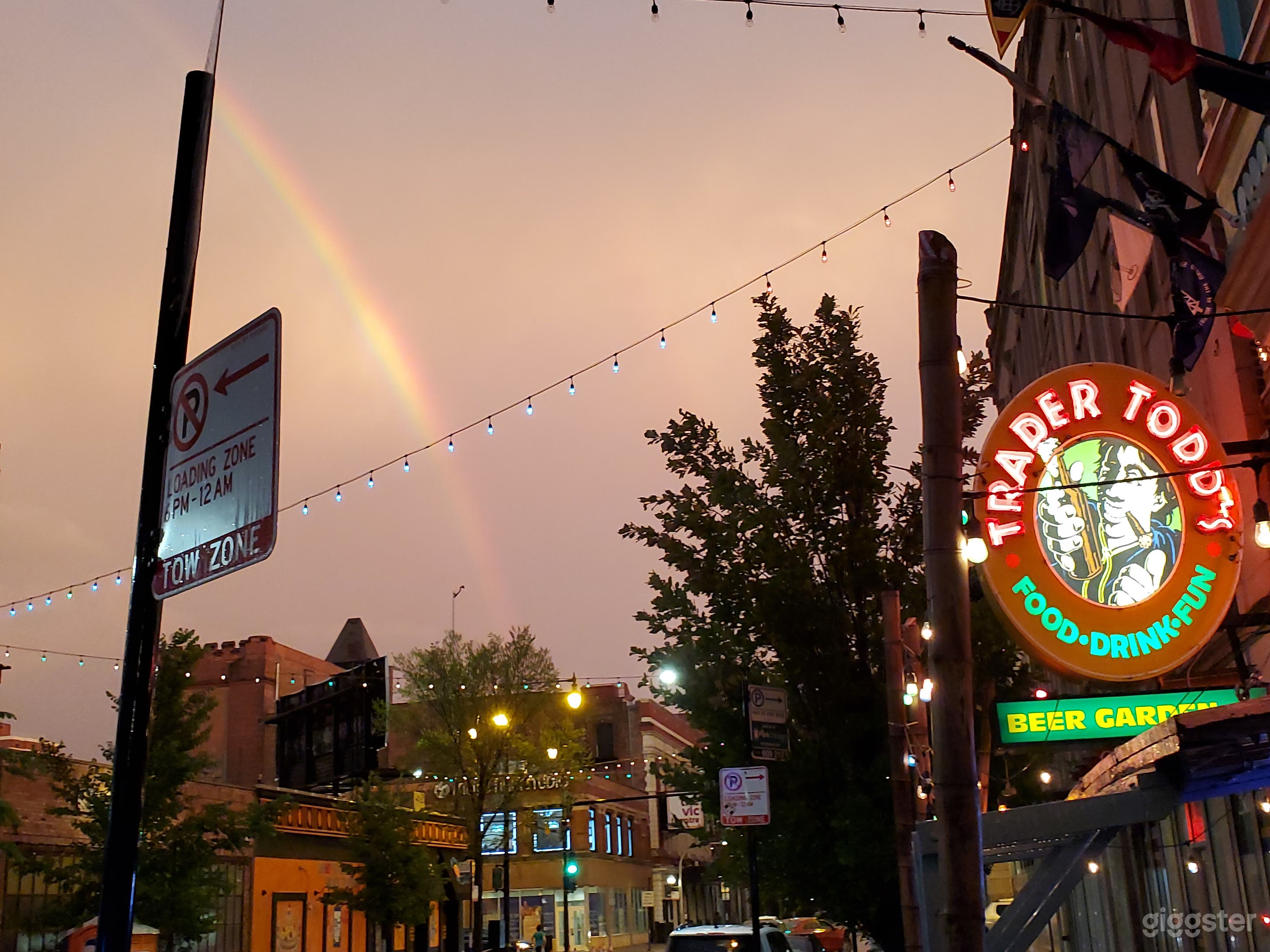 Pan Tropica Karaoke Bar with outdoor Patio Photo 1