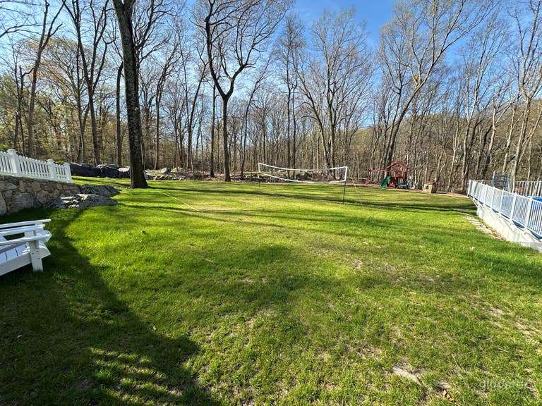  Private Home Surrounded by Trees 