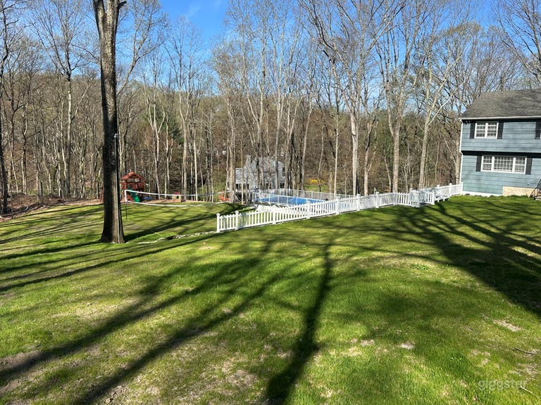  Private Home Surrounded by Trees 