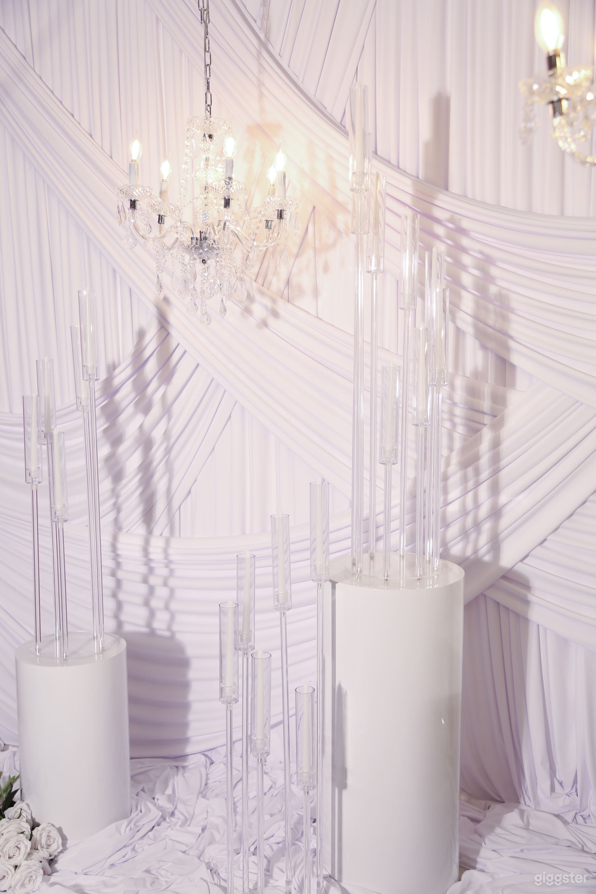 Luxury Multi Creative Set Studio Orange County FREE Parking Photo 3