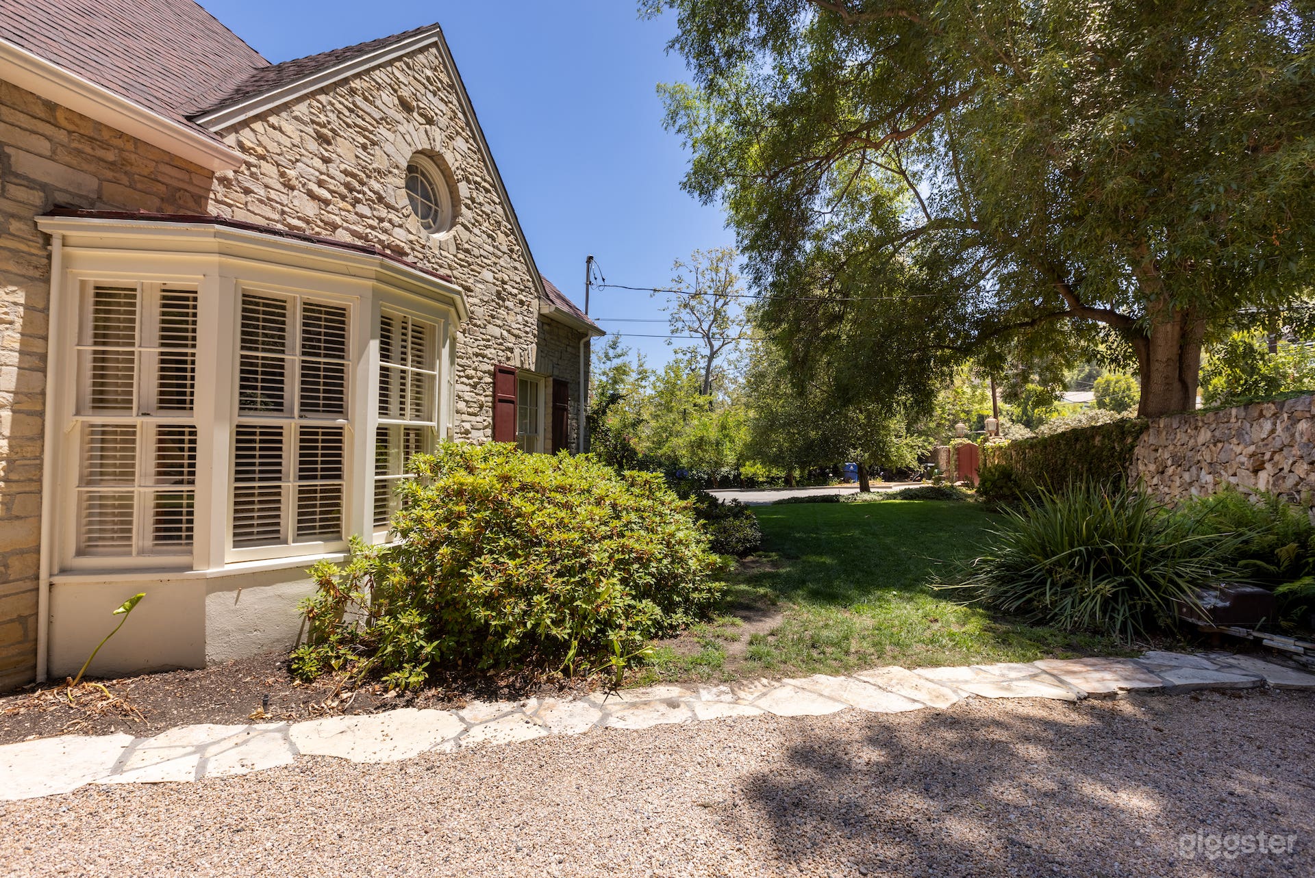 Brentwood Modern Cottage Photo 4