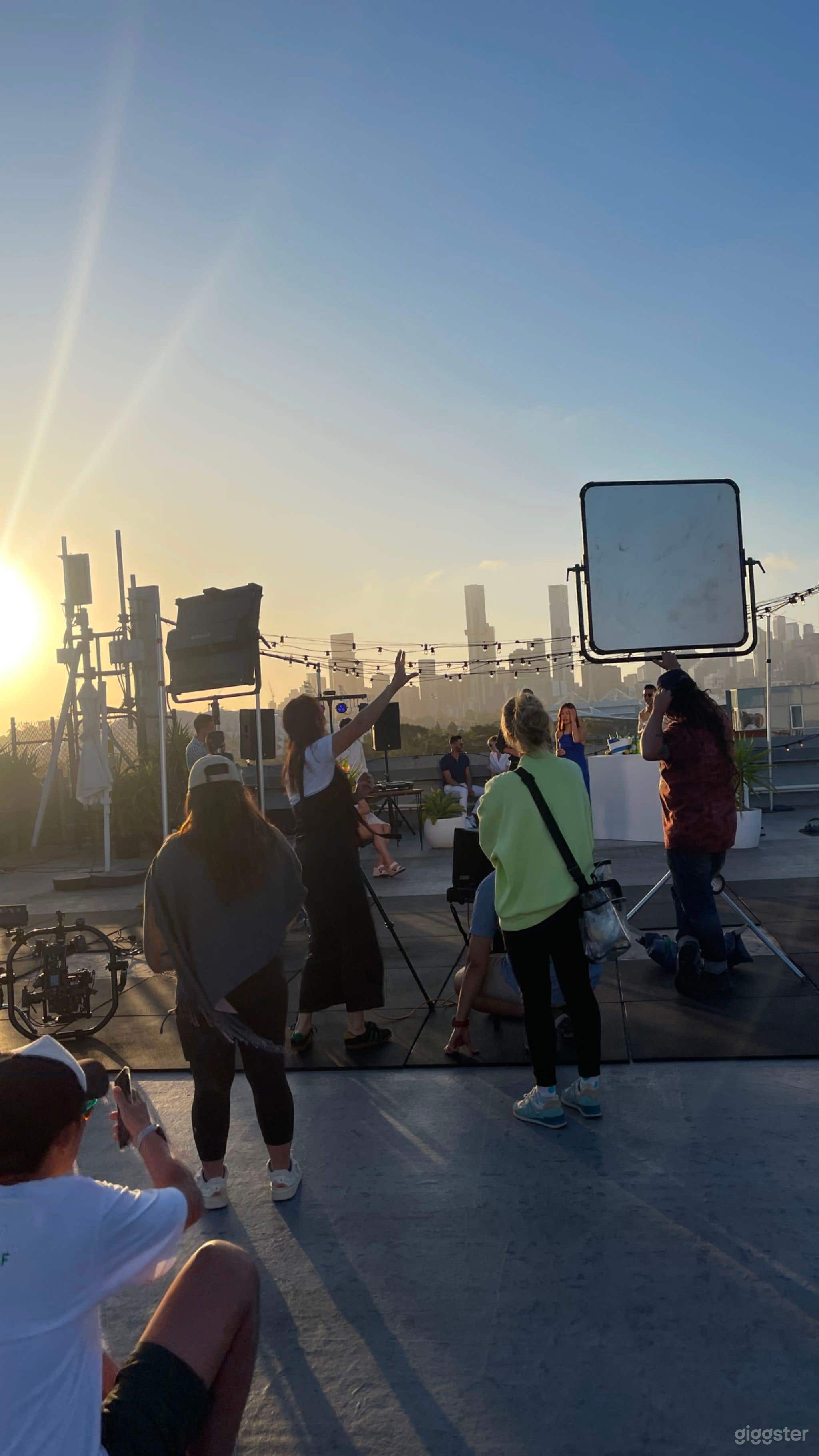 Rooftop in Richmond 360 Views Photo 4