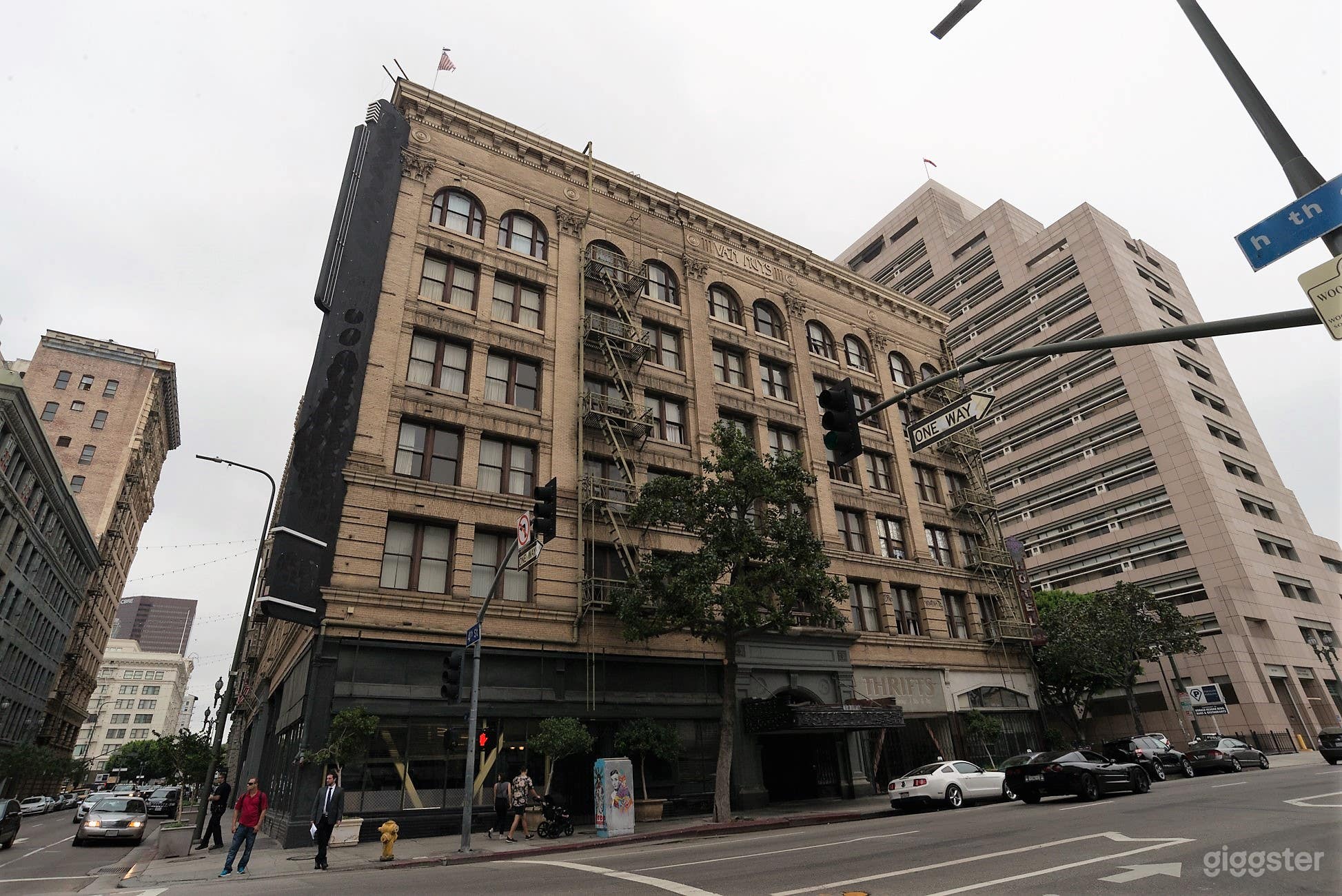 Paradise Alley Photo 3