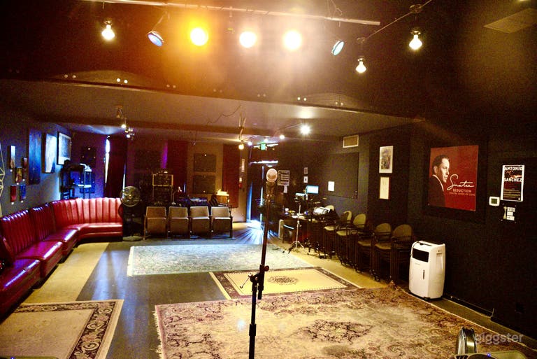  Intimate Music & Performance Venue - South Seattle 