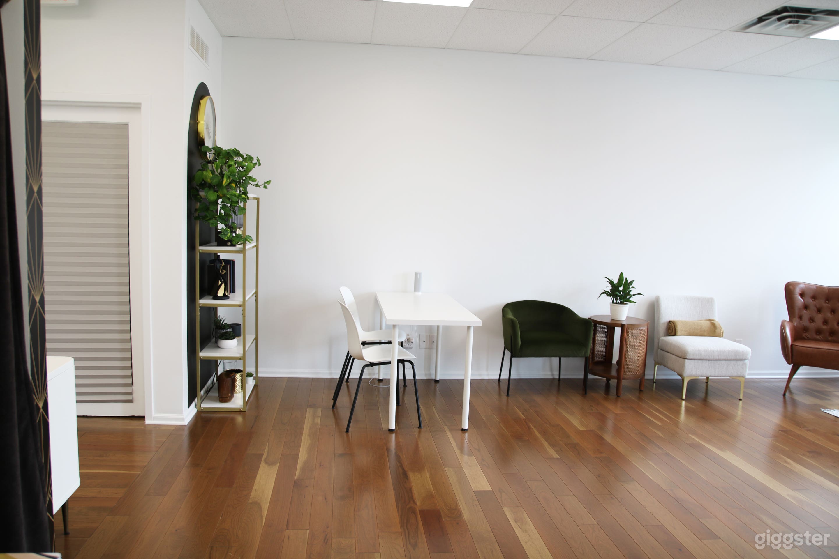 Studio Downtown Rochester Photo/Video/Meetings Photo 3