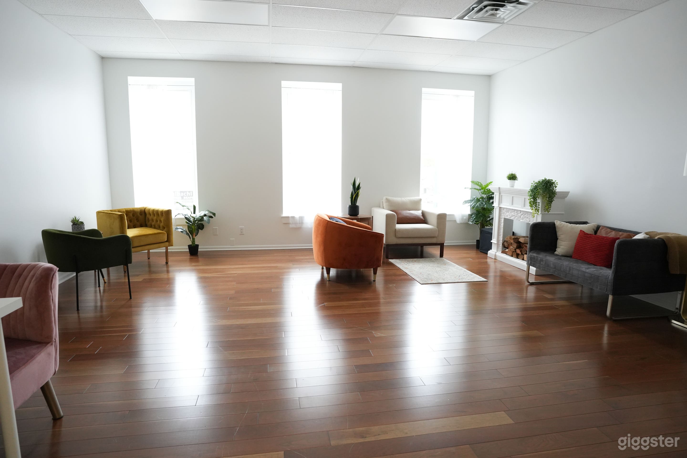 Studio Downtown Rochester Photo/Video/Meetings Photo 1