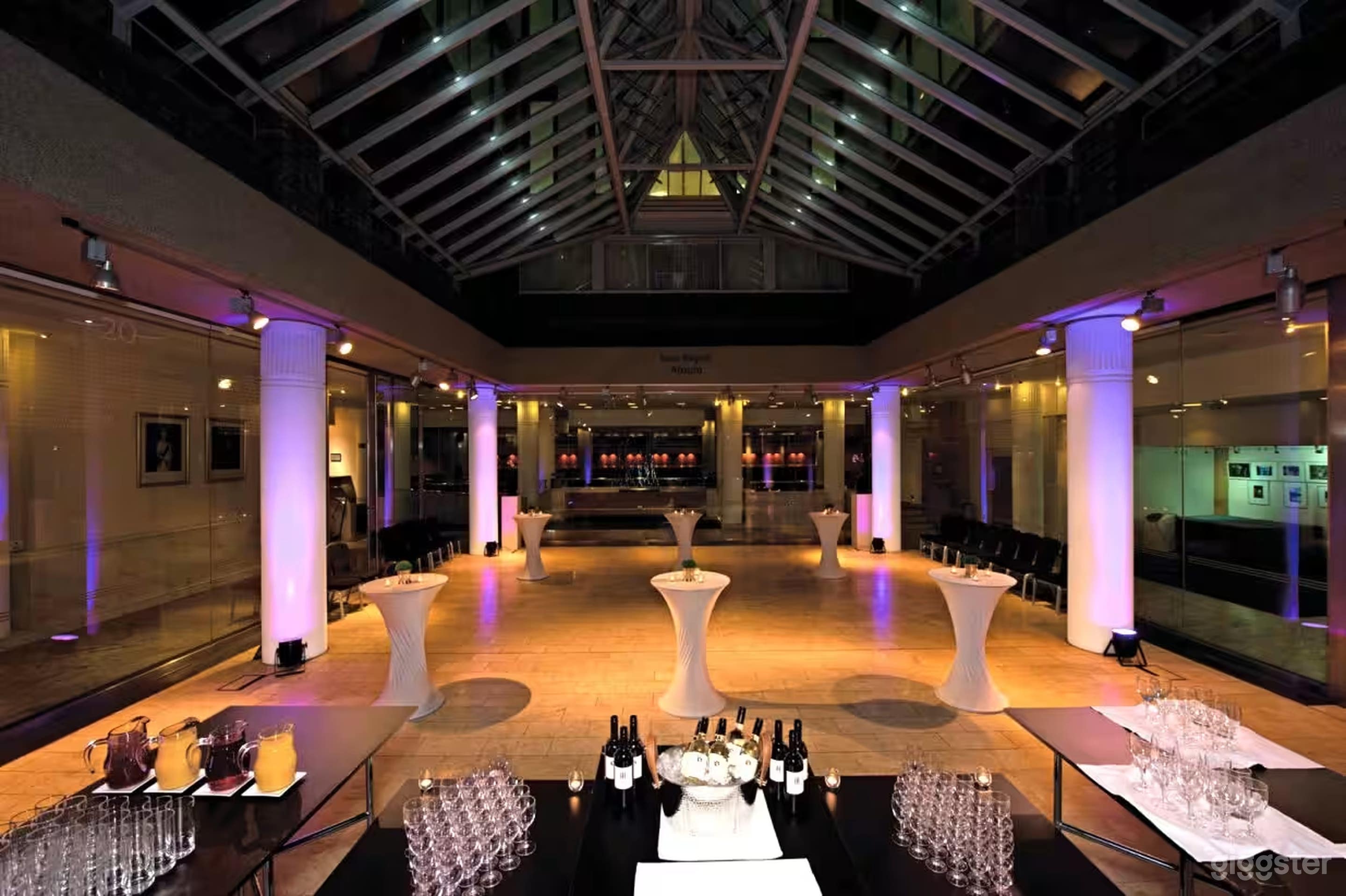 The Max Rayne Atrium Photo 4