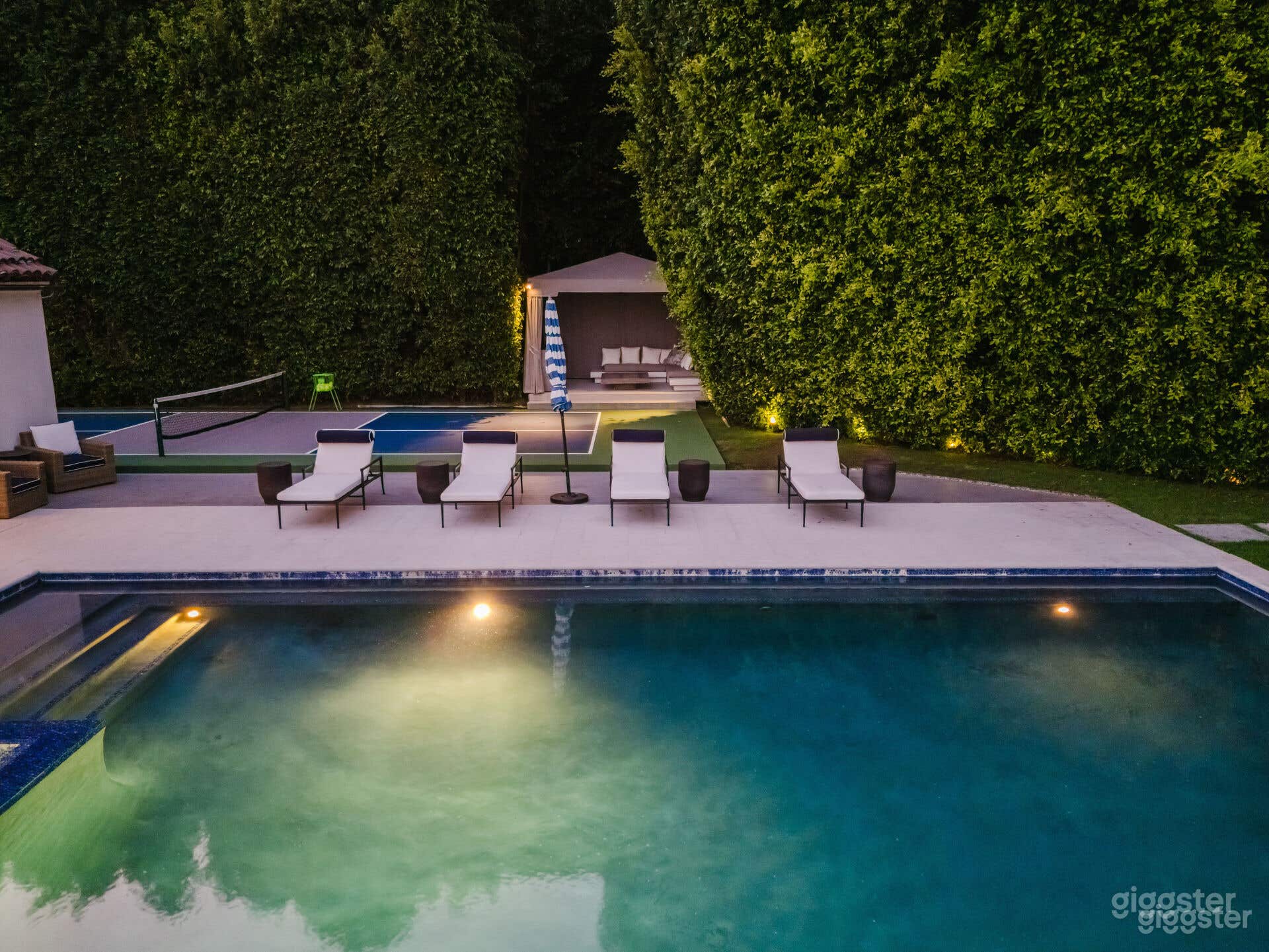 HOLLYWOOD HILLS INFINITY POOL WITH CITY VIEWS Photo 2
