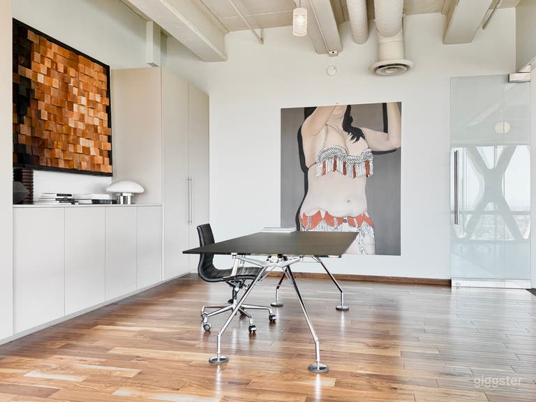  Mid-Century Modern Panoramic Skyline View Loft 