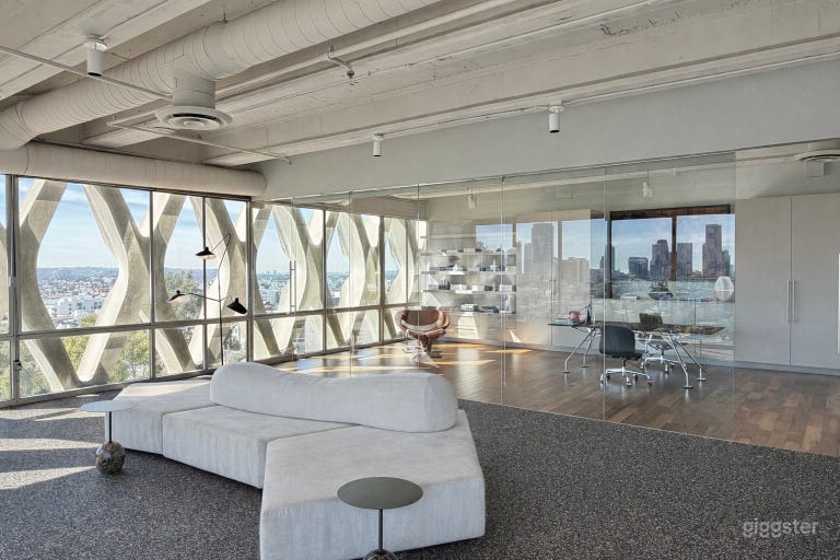  Loft Moderne Mid-Century avec Vue Panoramique sur la Skyline 
