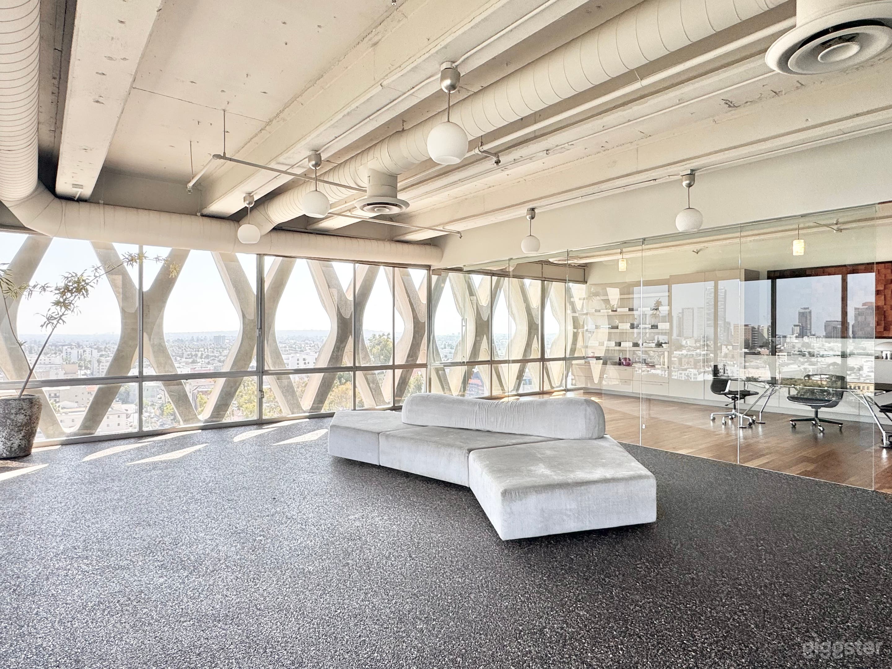 Mid-Century Modern Panoramic Skyline View Loft Photo 3