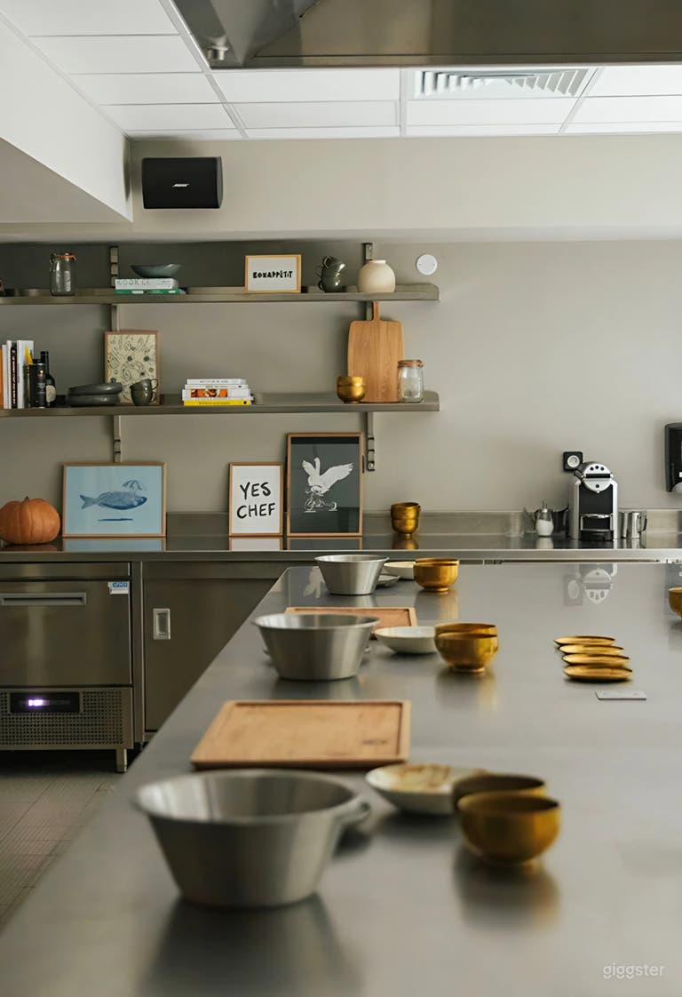  Intimate Chef-Led Culinary Workshop Space for Up to 12 Guest 