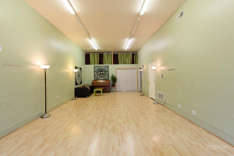  Storefront Art Space 