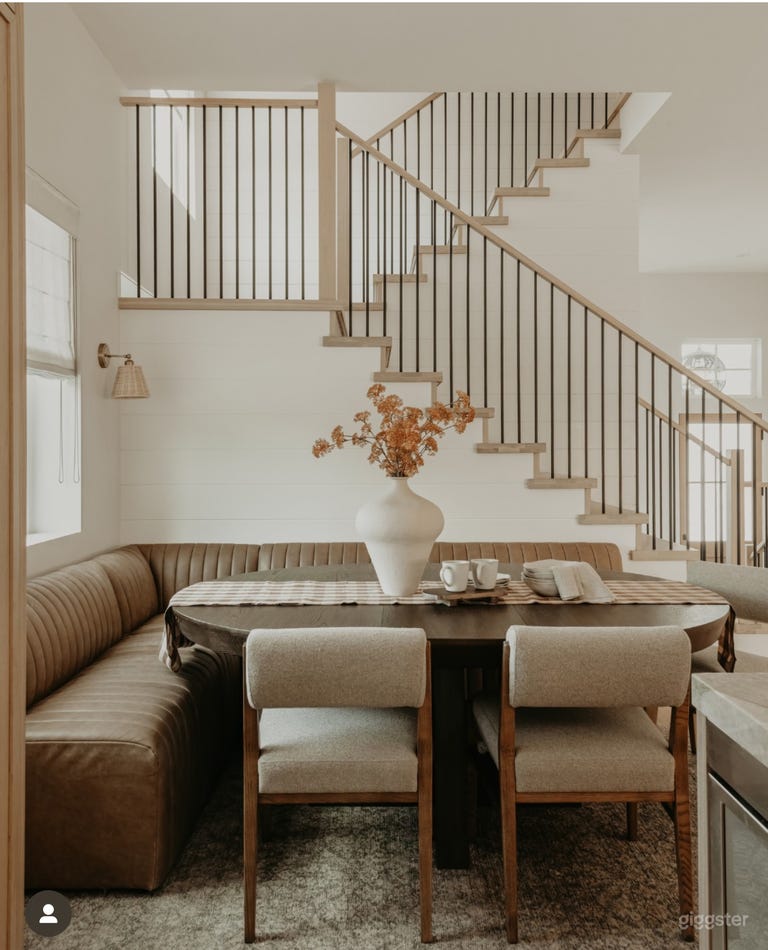  Bright & Airy Home in Redondo Beach 