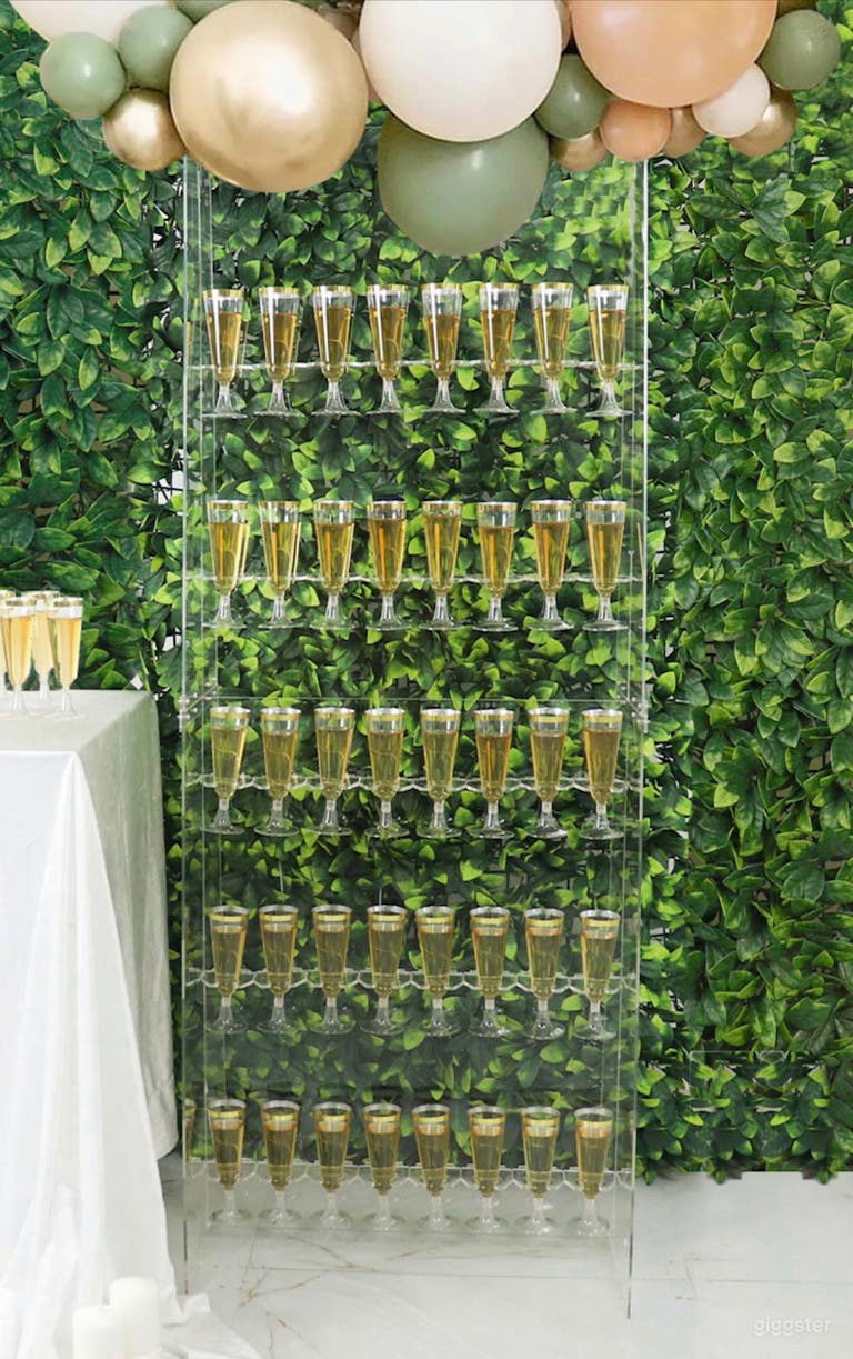  Luxury High Glass Ceiling Venue 