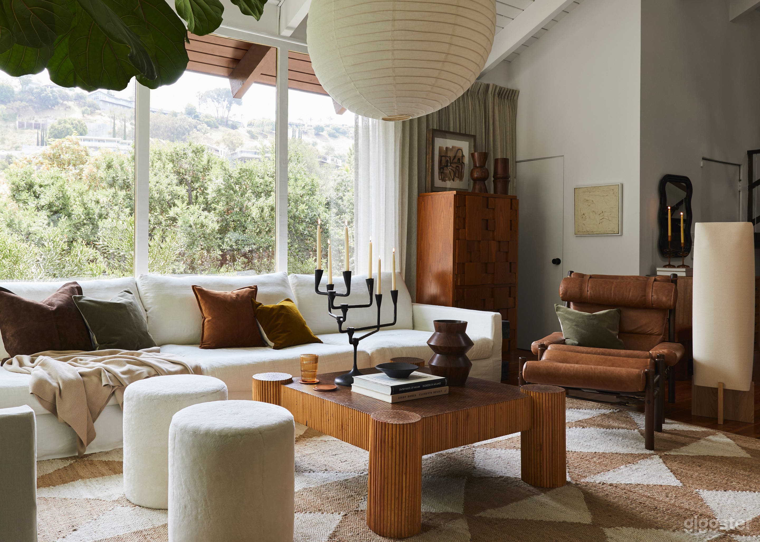 Designer's Mid Century Treehouse Home with Views Photo 1