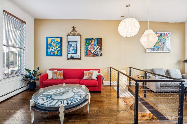  Historic Landmarked Town House on Cobbled Street 