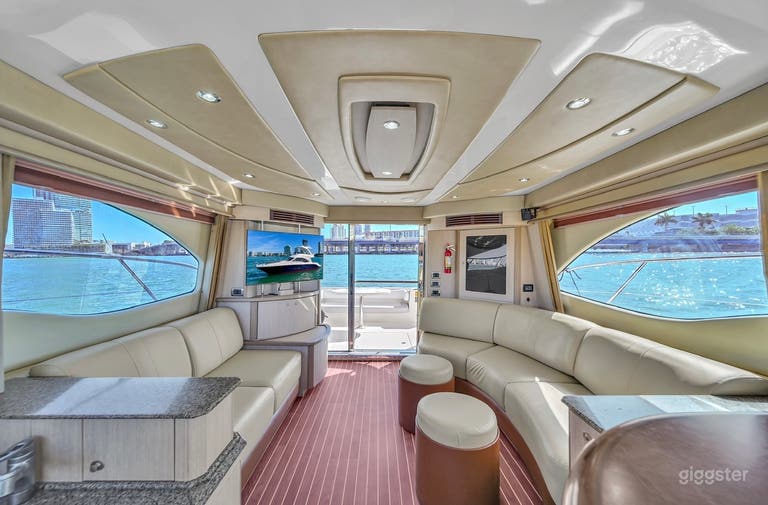 Sea Ray 56’ Flybridge Yacht 