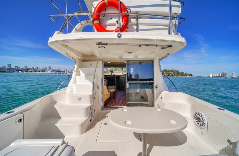  Sea Ray 56’ Flybridge Yacht 