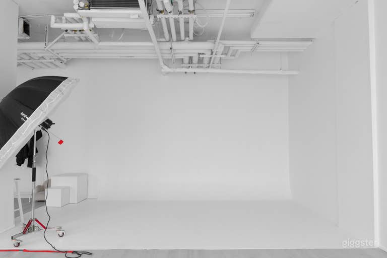  Studio creativo multiuso luminoso con parete Cyc + parcheggio 