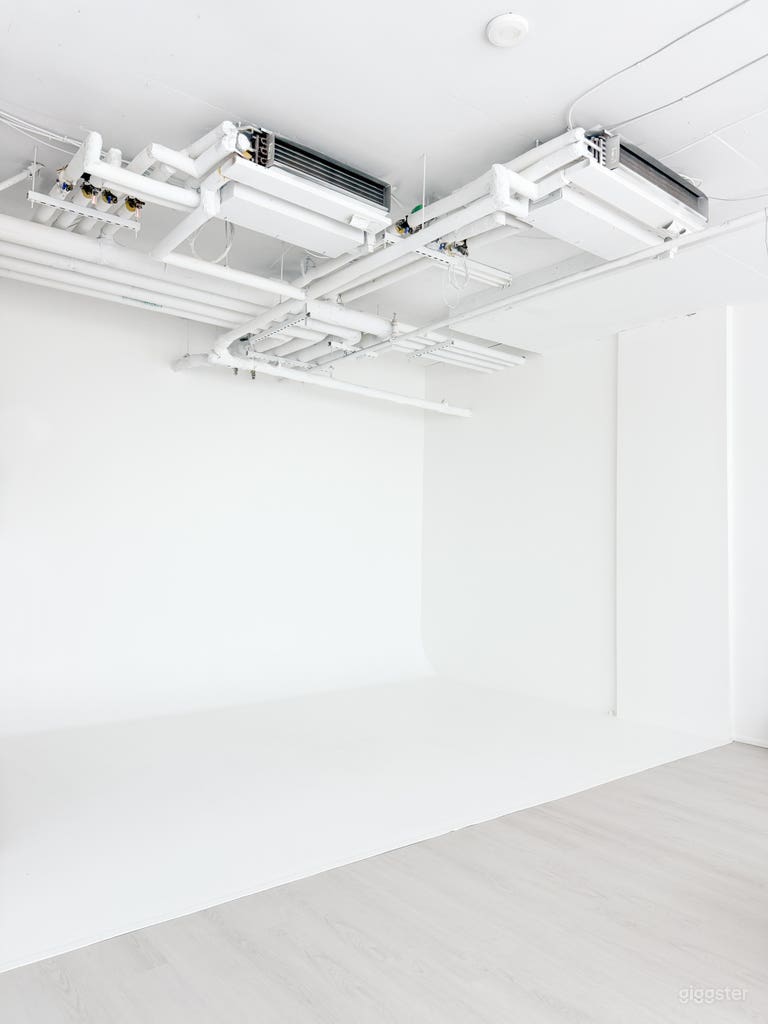  Studio creativo multiuso luminoso con parete Cyc + parcheggio 