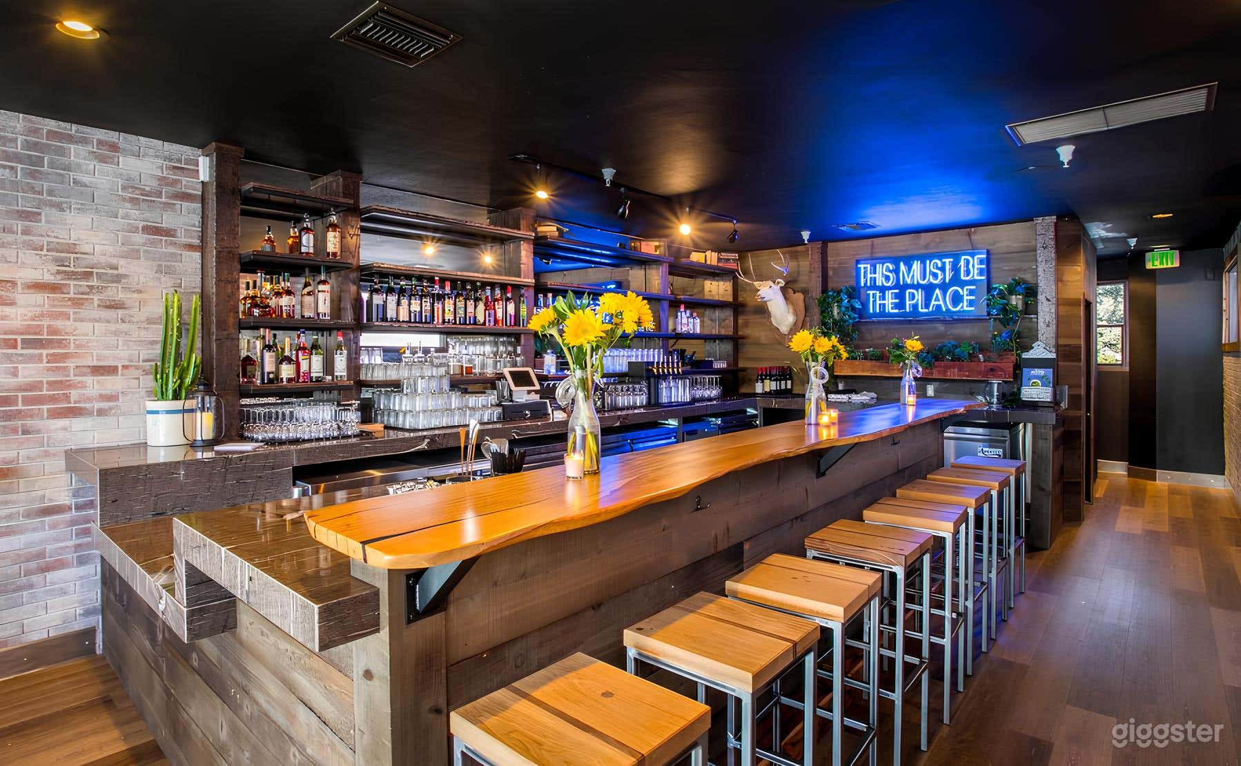 Stylish Main Bar &amp; Lounge – Perfect for Private Events! Photo 1