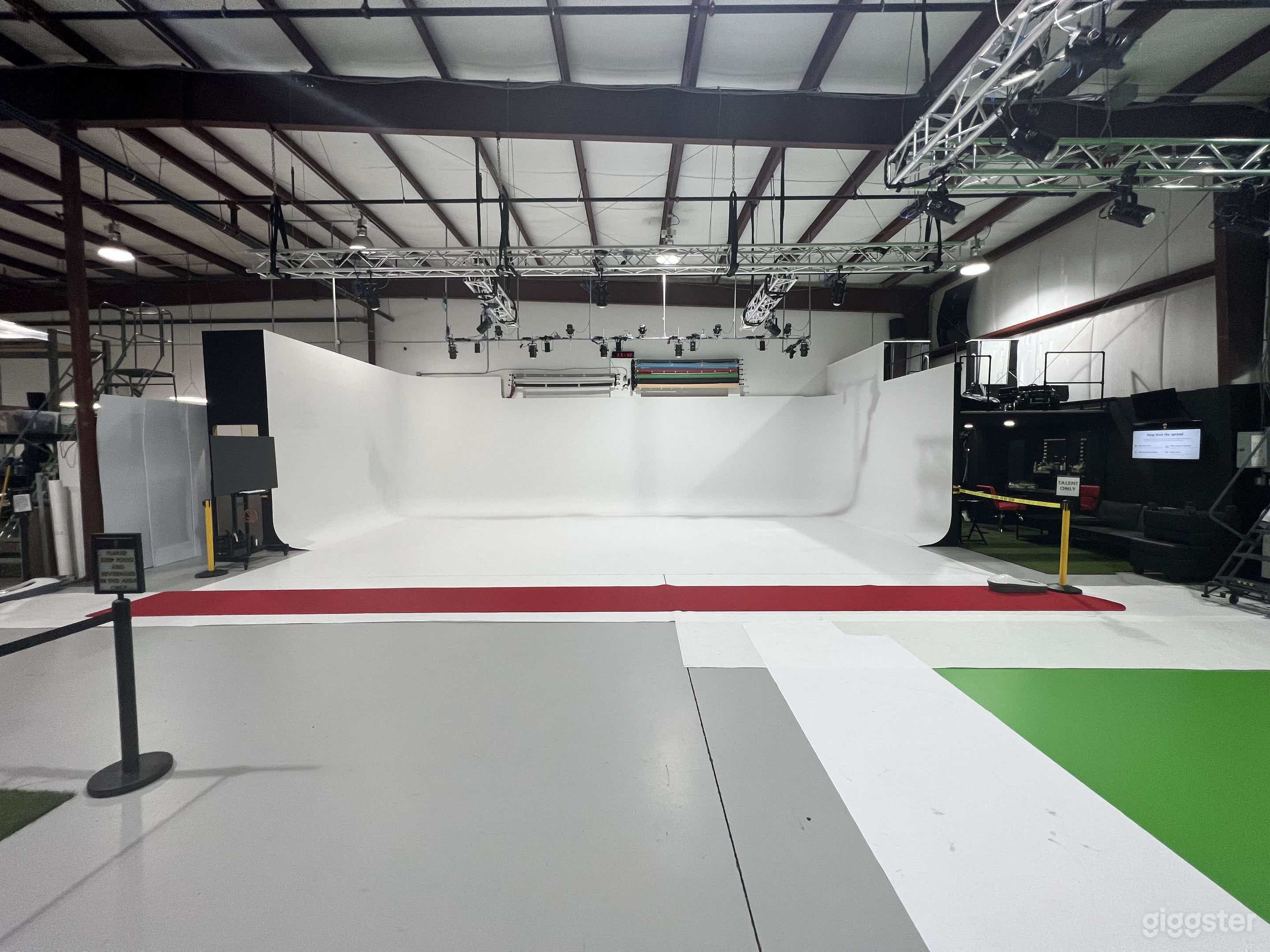 Jersey Shore Cyclorama Studio Warehouse Photo 1