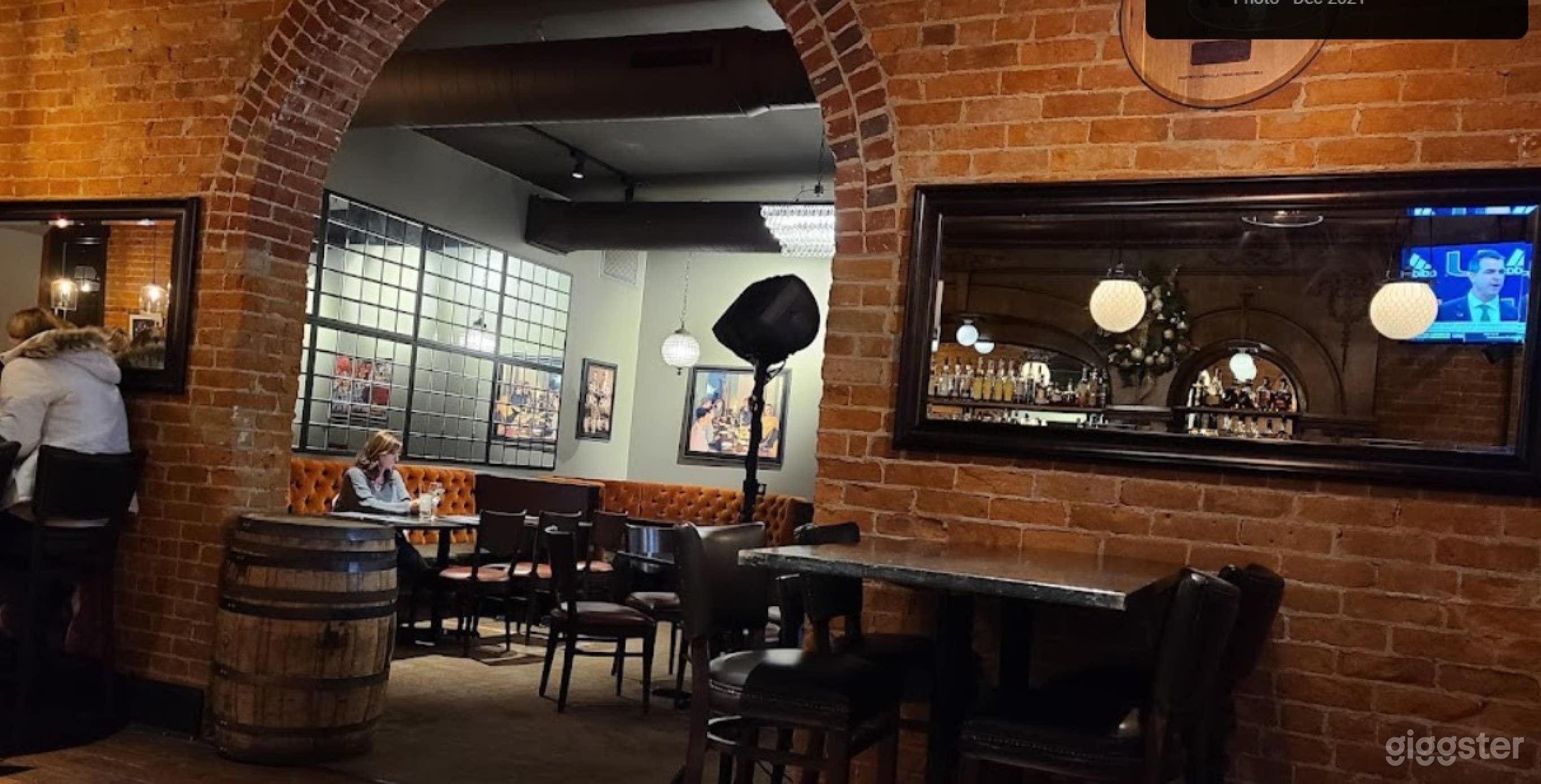 Premier 1st Floor Private Venue with Outdoor Area  Photo 2