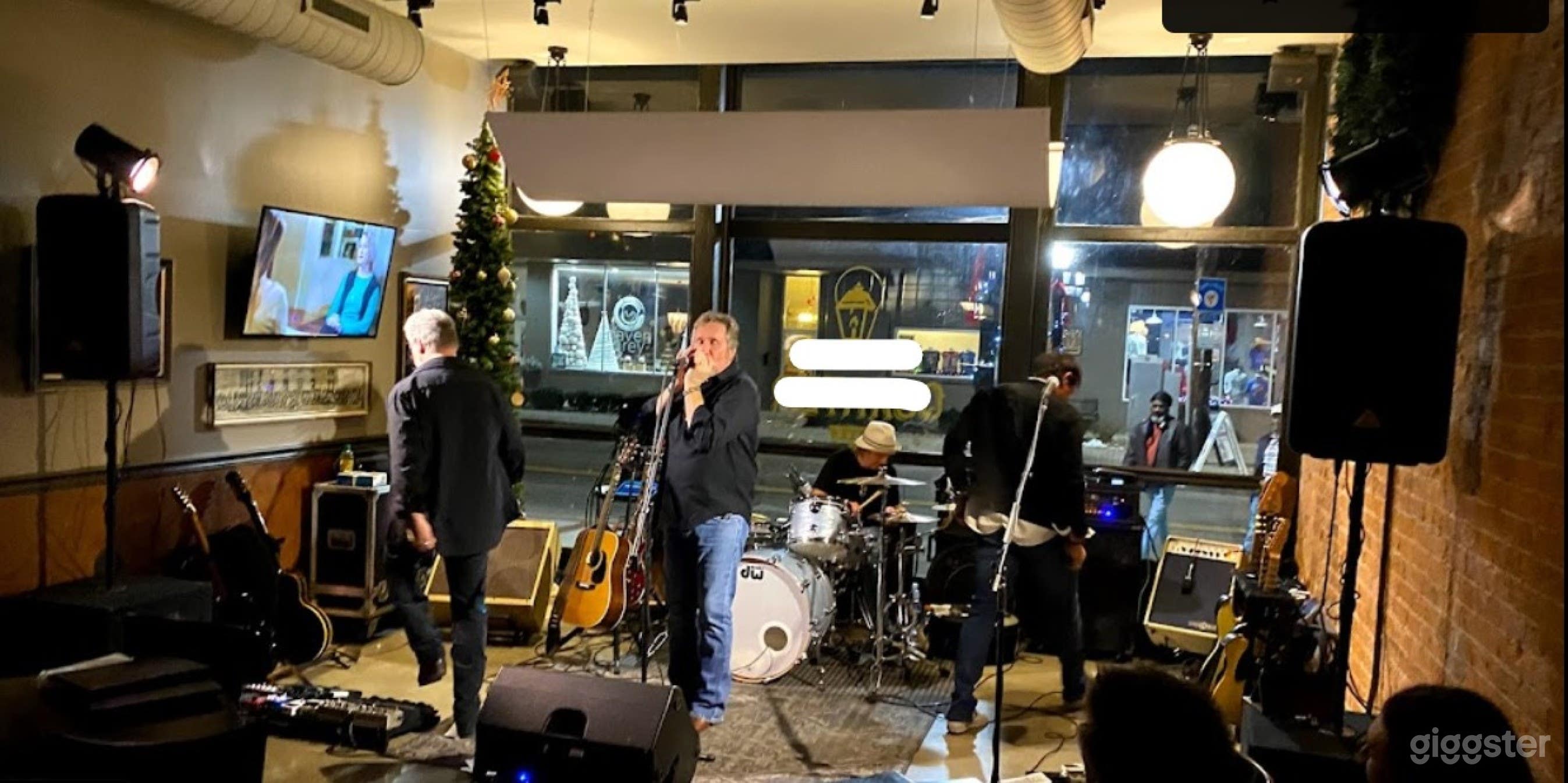 Premier 1st Floor Private Venue with Outdoor Area  Photo 4