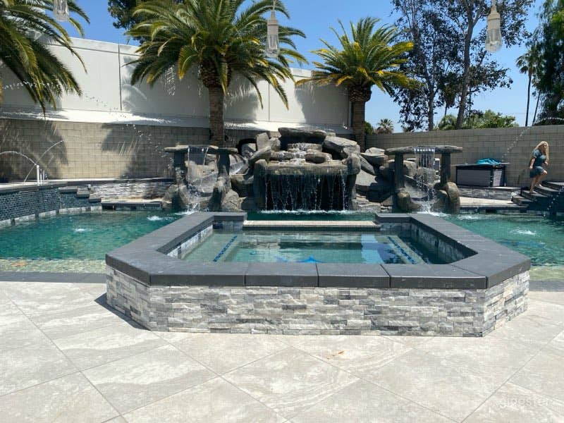 Exquisite Backyard For Your Event Photo 1