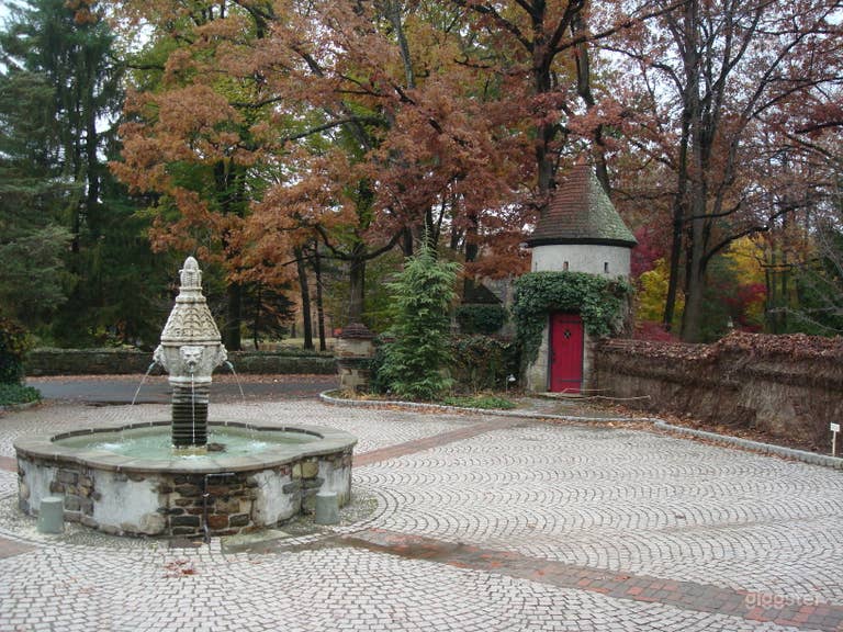  Upscale chateau style resort and hotel: Location 4188 