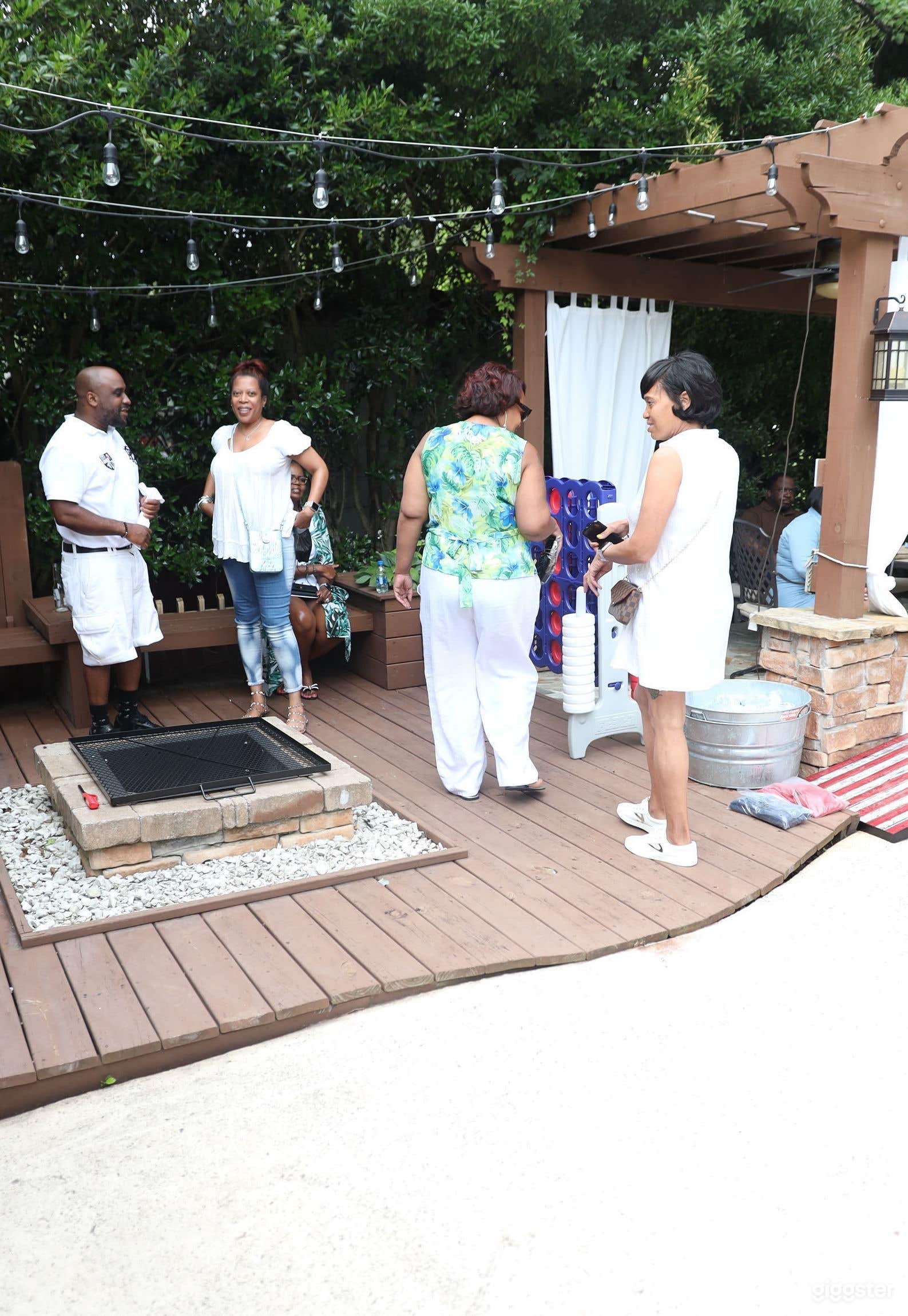 Cocktail Party Around Pool? Photo 4