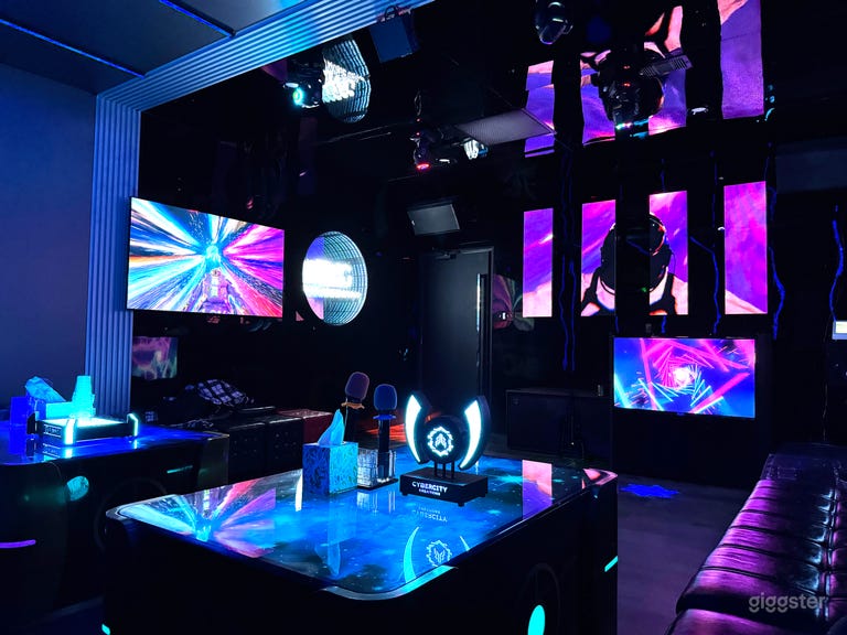  Futuristic-Modern Venue with Production Amenities 